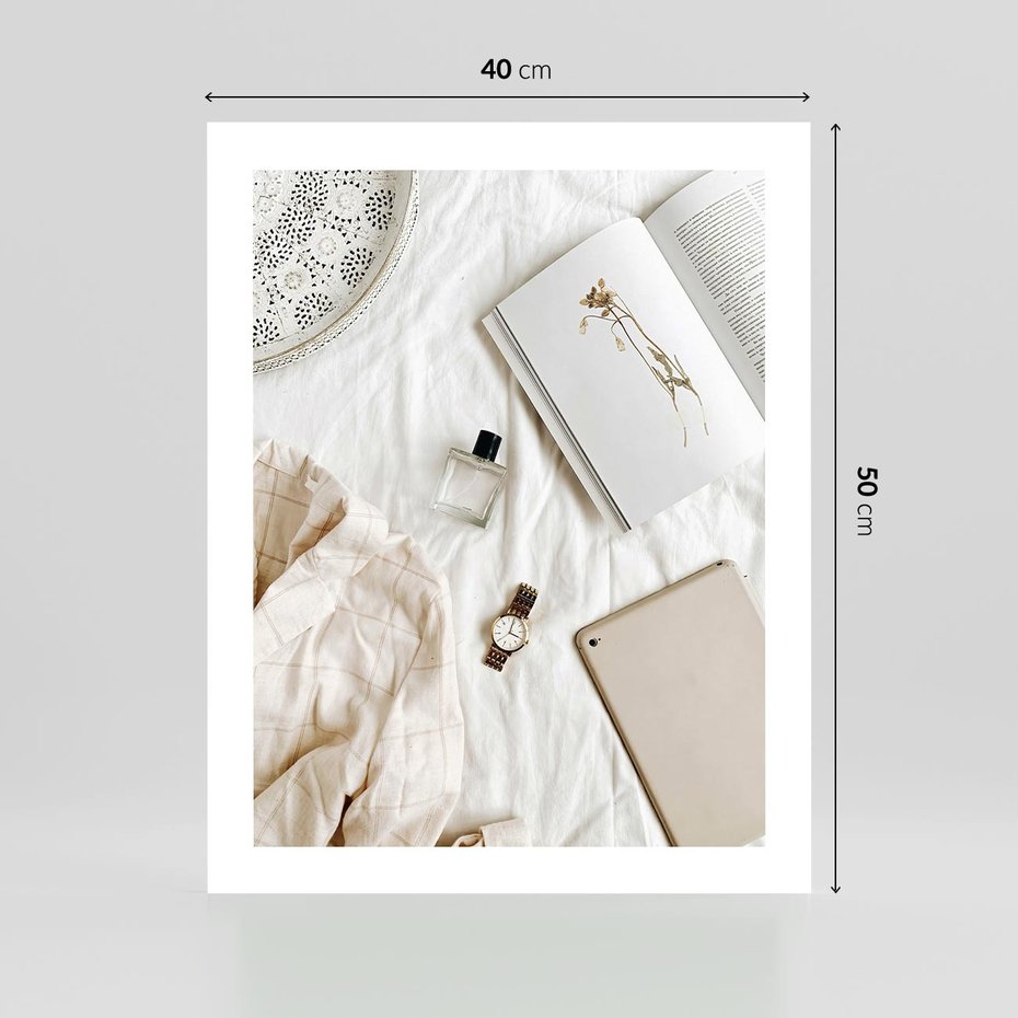 Plakat bez ramy 40x50 - Perfumy, Książka i Moda - kobieca kompozycja, perfumy