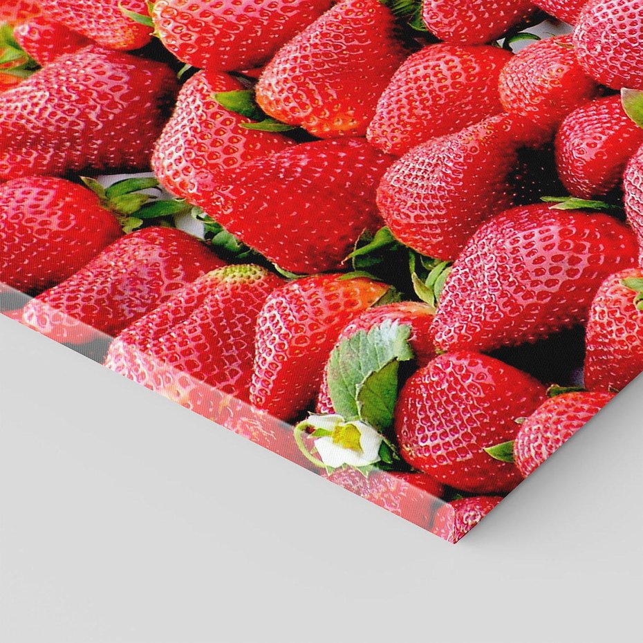 Obraz na płótnie 60x60 - Truskawki Czerwone Kropki Uczuć - truskawki, owoce