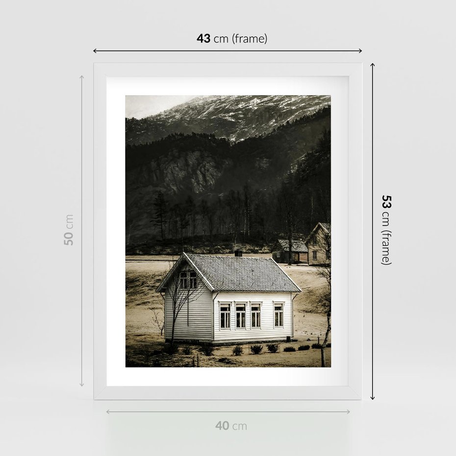 Plakat w ramie 40x50 - Ciepło i Urok Górskiego Domku - domek w górach, sepia - rama biała
