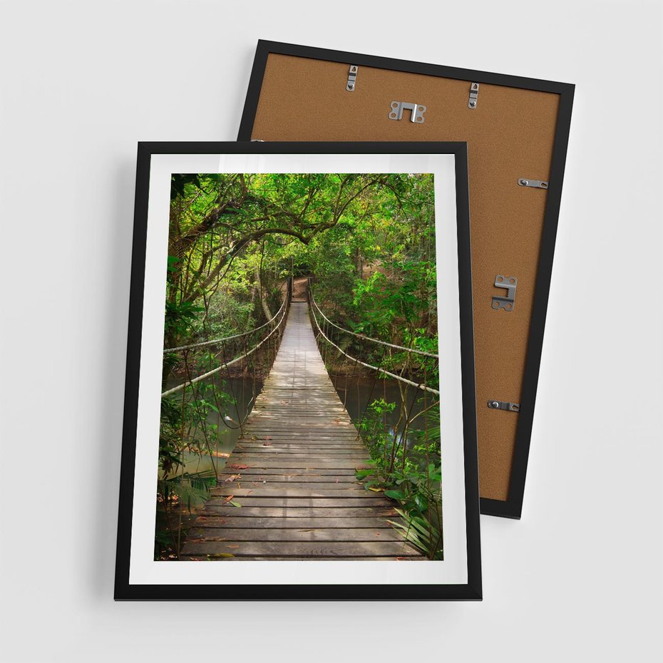 Plakat w ramie 50x70 - Przez Dżunglę - most, linowy - rama czarna