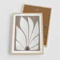 Plakat w ramie 50x70 - Ekspresyjne Kontury - abstrakcyjny kwiat, beże i brązy - rama drewno