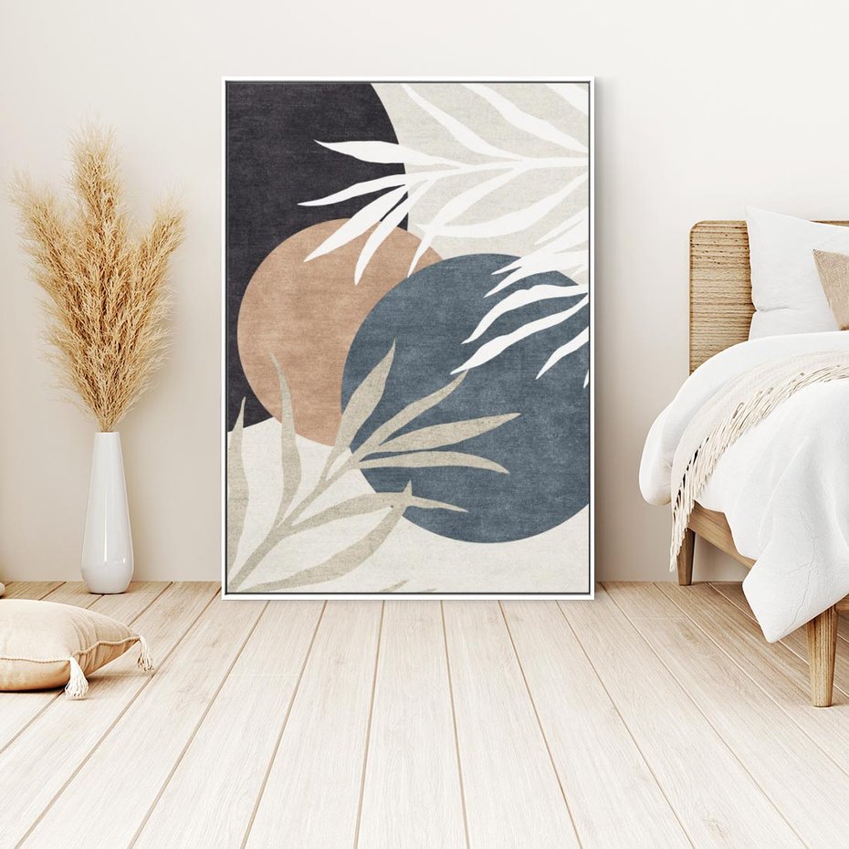 Obraz w ramie 80x120 - Symfonia skradzionych chwil - cienie liści palmy, beżowe tłó - rama biała