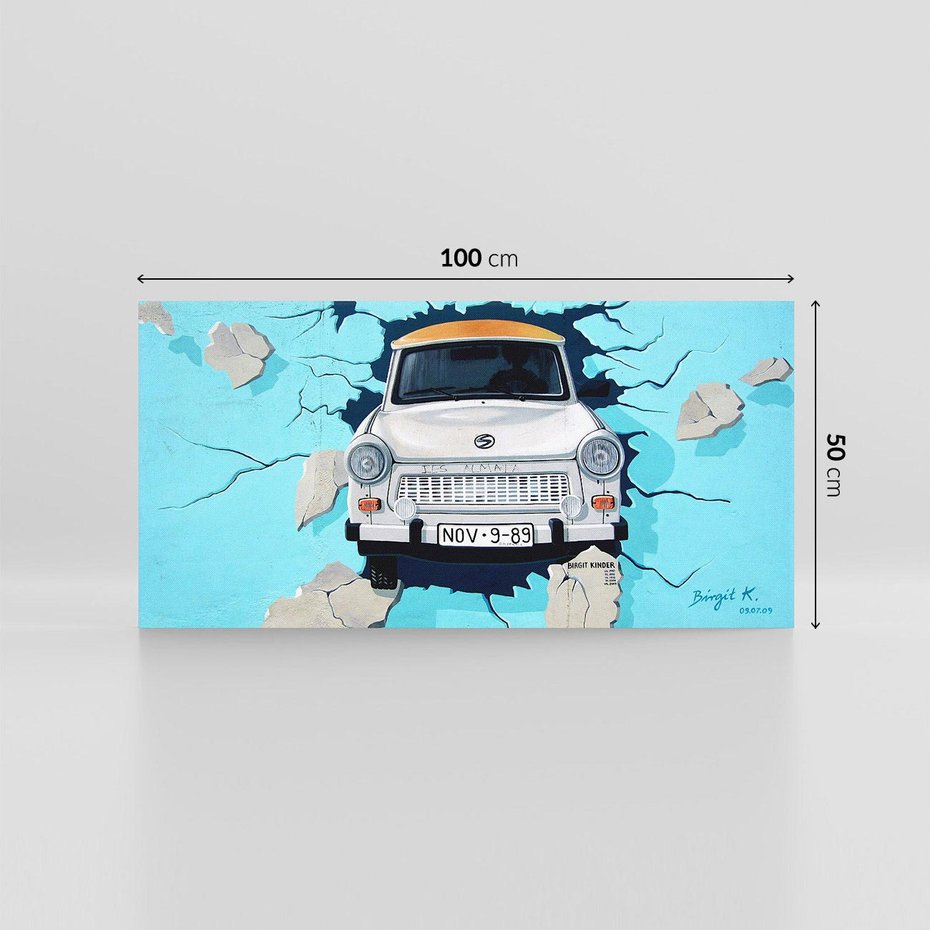 Obraz na płótnie 100x50 - Graffiti wśród gór artystyczne spojrzenie - samochód, graffiti