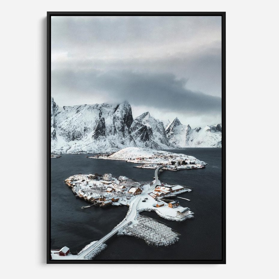 Obraz w ramie 70x100 - Ciepło i Urok Północy - skandynawskie, domki - rama czarna
