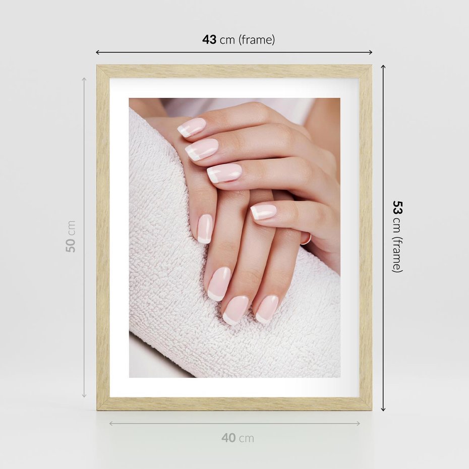 Plakat w ramie 40x50 - Piękno manicure - manicure, paznokcie - rama drewno