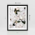 Plakat w ramie 40x50 - Modne Białe Kwiaty - białe kwiaty, płatki - rama czarna