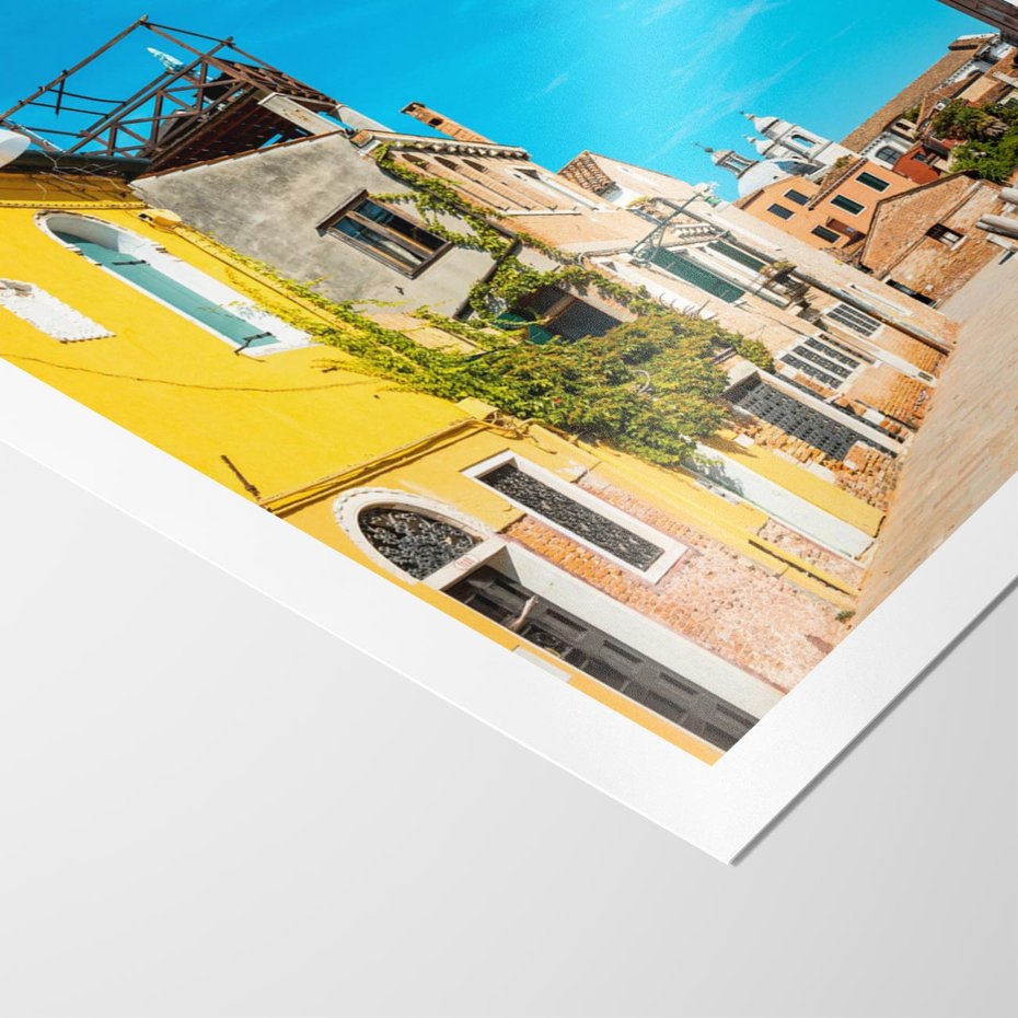 Plakat bez ramy 30x40 - Przechadzka w Sercu Miasta - uliczka, perspektywa