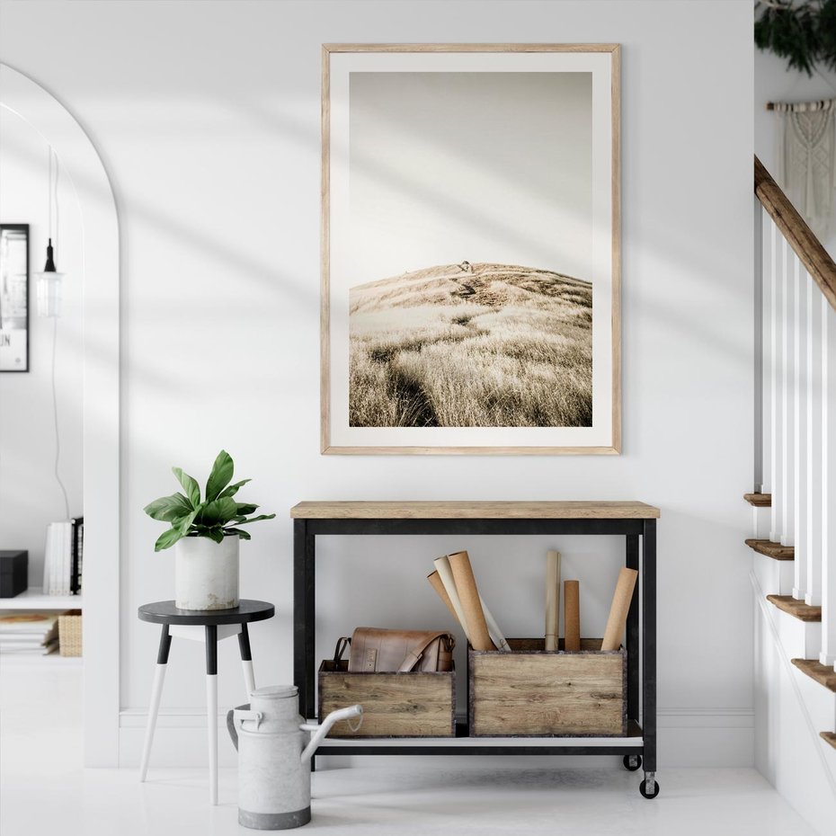 Plakat w ramie 30x40 - Wzgórze w Odcieniach Sepii - wzgórze, trawy - rama drewno