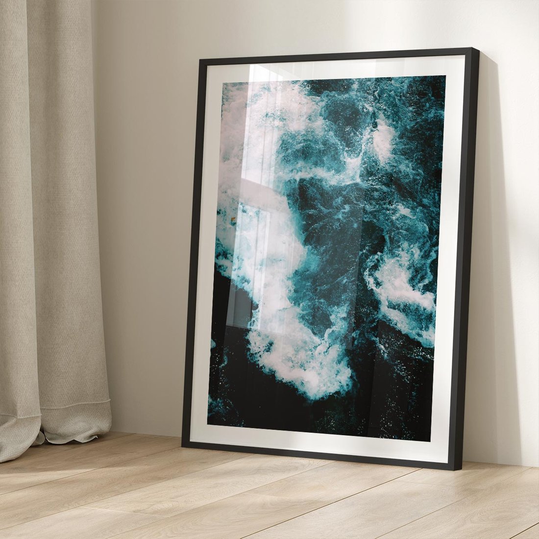 Plakat w ramie 40x50 - Fale w Odcieniach Turkusu - ocean, fale - rama czarna