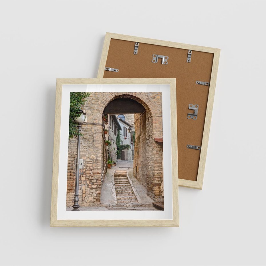 Plakat w ramie 40x50 - Klimatyczna Uliczka w Grecji - uliczka, Grecja - rama drewno