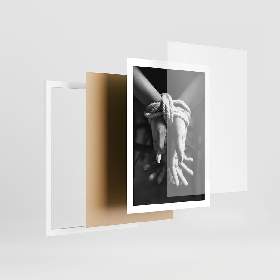 Plakat w ramie 50x70 - Splątane Uczucia - czarno biała fotografia, artystyczna - rama biała