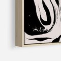 Obraz w ramie 100x70 - Wibracje w ciemnościach duszy - czarno biała abstrakcja, nieregularne rozmyte linie - rama drewno
