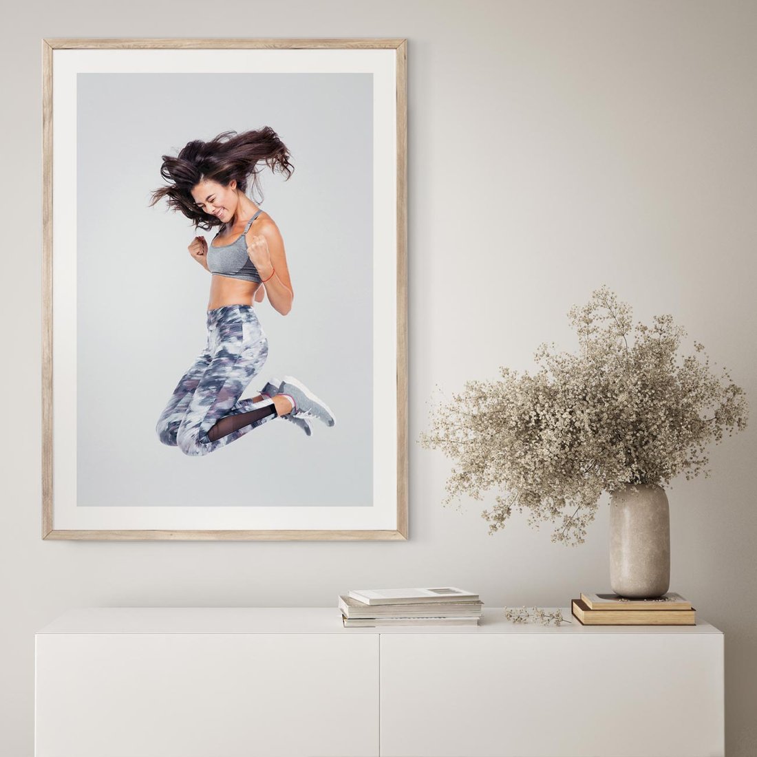 Plakat w ramie 40x50 - Sportowy Ducha: Energia i Siła - fitness, sport - rama drewno