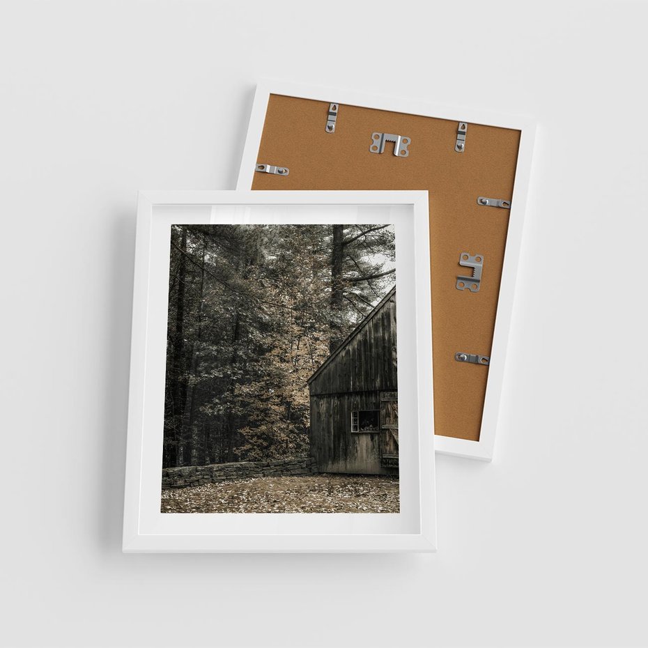 Plakat w ramie 40x50 - Dom w Lesie - chatka w lesie, górski domek - rama biała