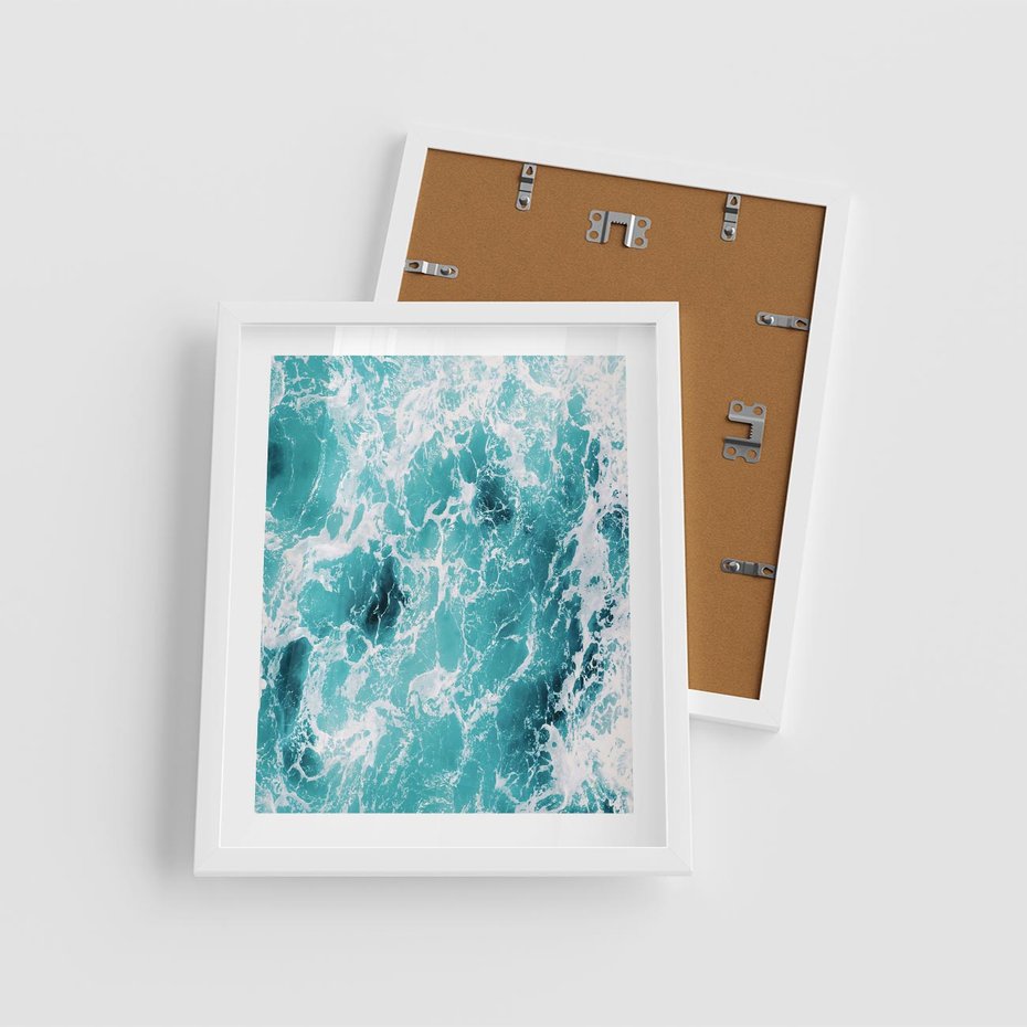 Plakat w ramie 40x50 - Wzburzony Ocean: Widok Z Góry - wzburzony ocean, błękitna woda - rama biała