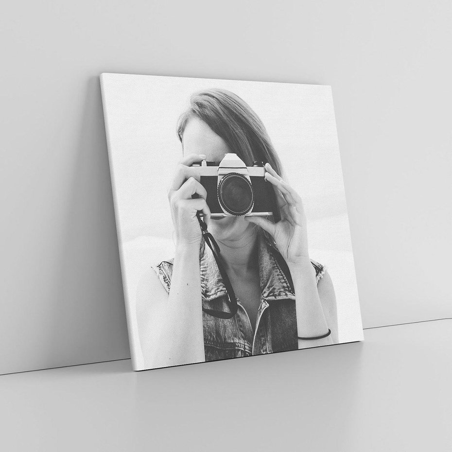 Obraz na płótnie 80x80 - Zrób mi Zdjęcie - fotografia, kobieta z aparatem