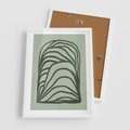 Plakat w ramie 50x70 - Zielonkawy Uścisk Natury - abstrakcyjny zielony motyw, skandynawski design - rama biała
