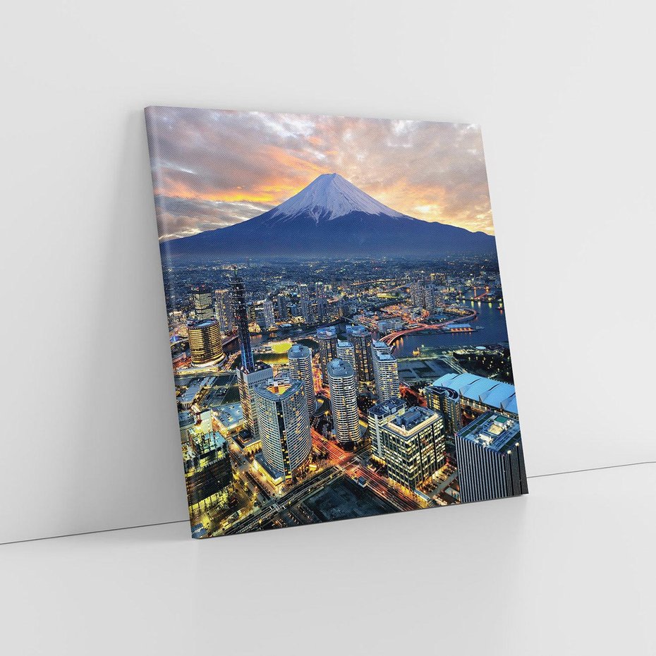 Obraz na płótnie 50x50 - Miasto na Górnym Horyzoncie - miasto, góry