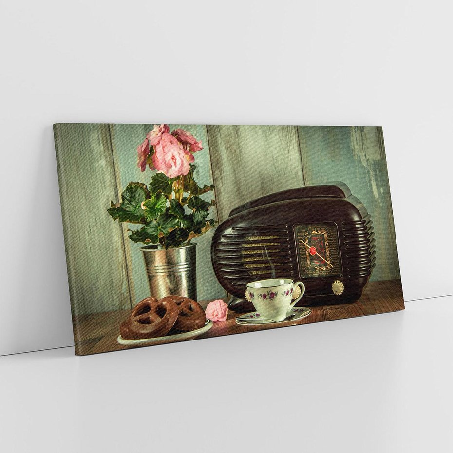 Obraz na płótnie 120x60 - Retro Radio z Kwiatami - Harmonia Nostalgii - retro, radio