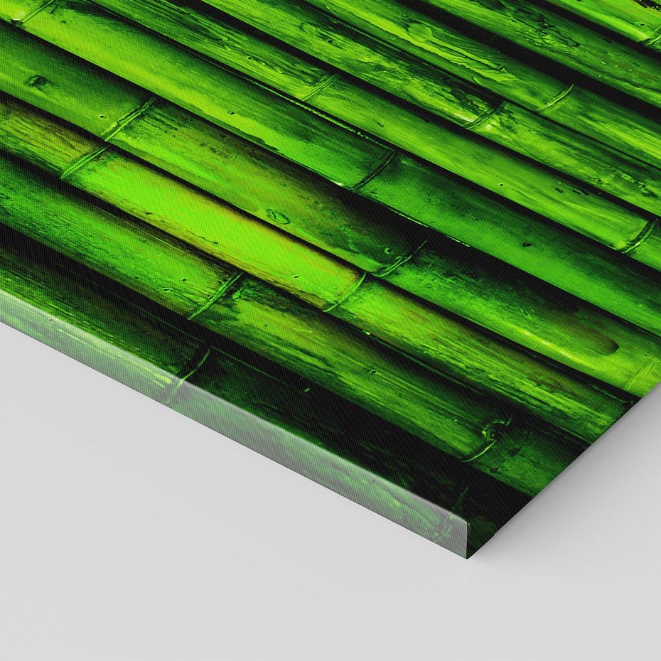 Obraz na płótnie 80x120 - Bambusowy urok zielonej harmonii - bambus, zieleń