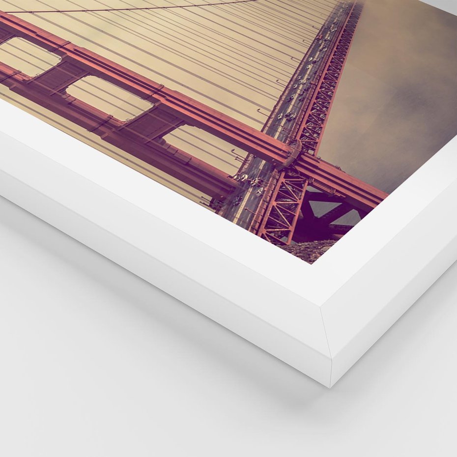 Plakat w ramie 50x70 - Most w mgle z perspektywą - most, perspektywa - rama biała