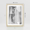 Plakat w ramie 30x40 - Za Firanką - czarno białe zdjecie, piękny portret eterycznej kobiety - rama drewno