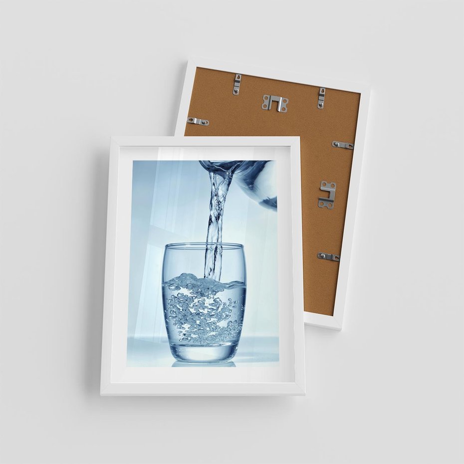 Plakat w ramie 30x40 - Chłodząca szklanka wody - szklanka, wody - rama biała