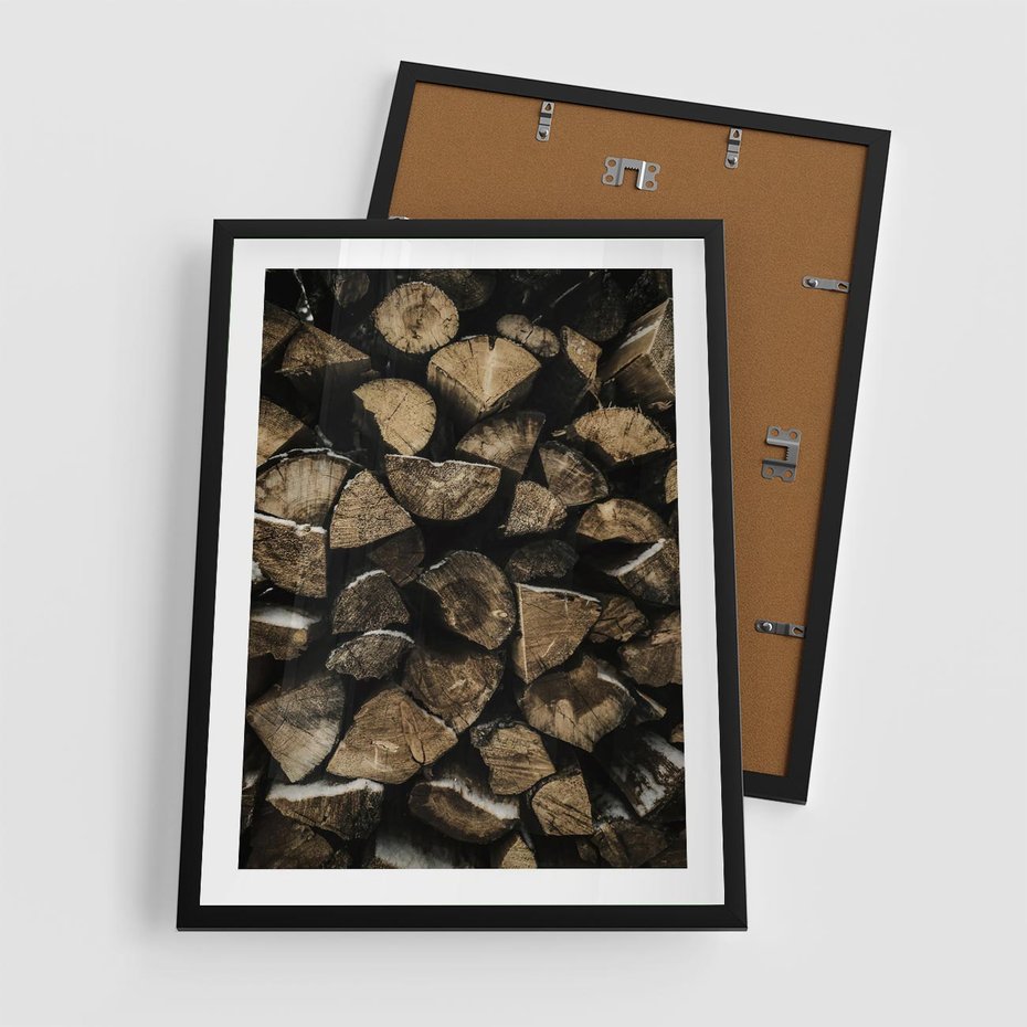 Plakat w ramie 50x70 - Piękno Prostej Formy - drewno, kłody - rama czarna