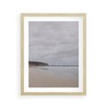 Plakat w ramie 40x50 - Mglista plaża - plaża, mgła - rama drewno