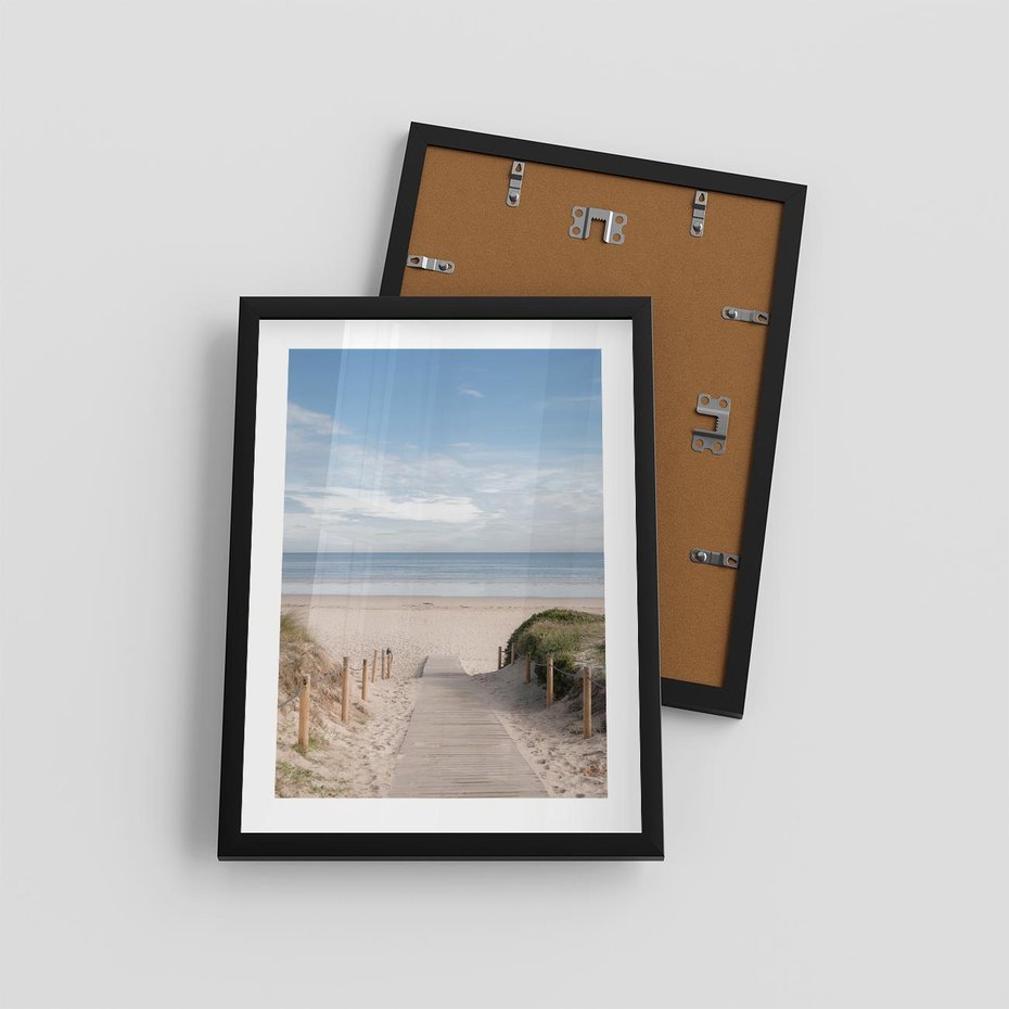 Plakat w ramie 30x40 - Plażowy pomost - plaża, pomost - rama czarna