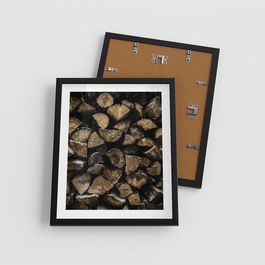 Plakat w ramie 40x50 - Piękno Prostej Formy - drewno, kłody - rama czarna