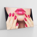 Obraz na płótnie 70x50 - Wyrażenie Piękna - paznokcie, usta
