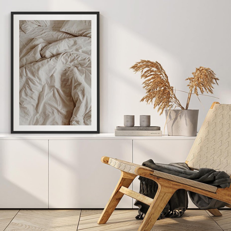 Plakat bez ramy 21x30 - Spokojna Noc - biała pościel, zdjęcie do sypialni