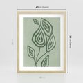 Plakat w ramie 40x50 - Szmaragdowy Oddech - abstrakcyjne delikatne zielone linie, podobne do gałęzi kwiatów - rama drewno