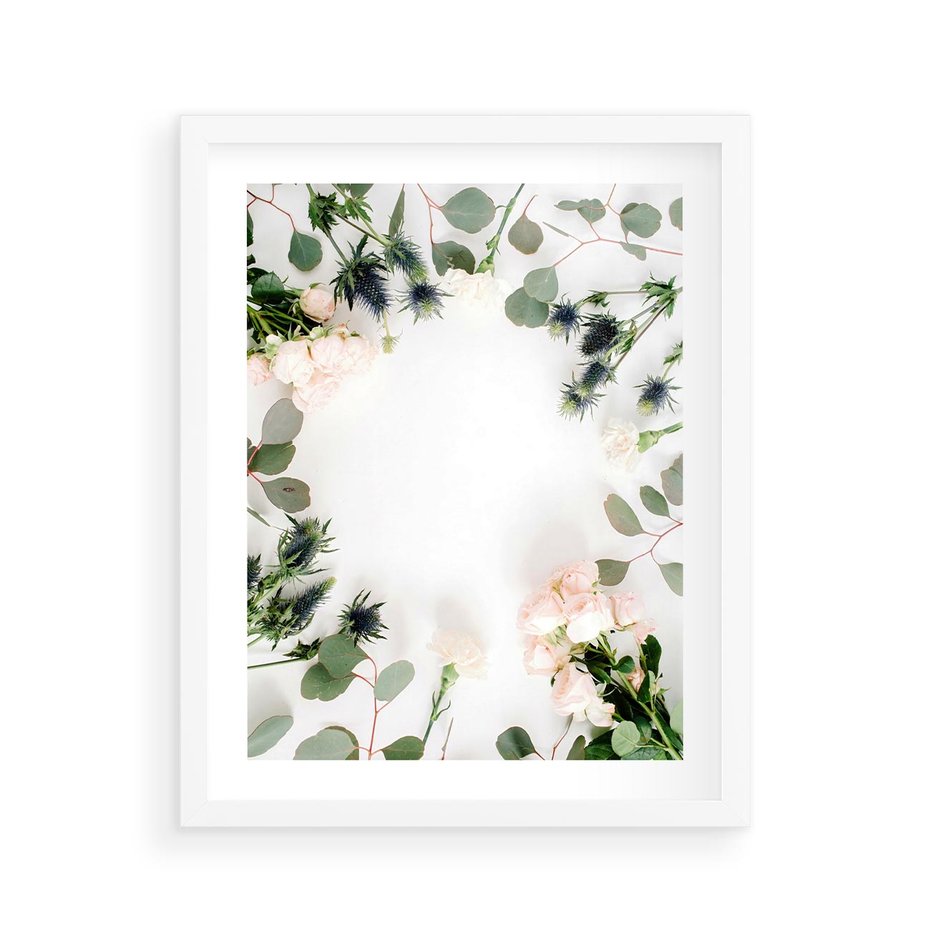 Plakat w ramie 40x50 - Róże i Zielone Liście - kompozycja kwiatowa, róże - rama biała