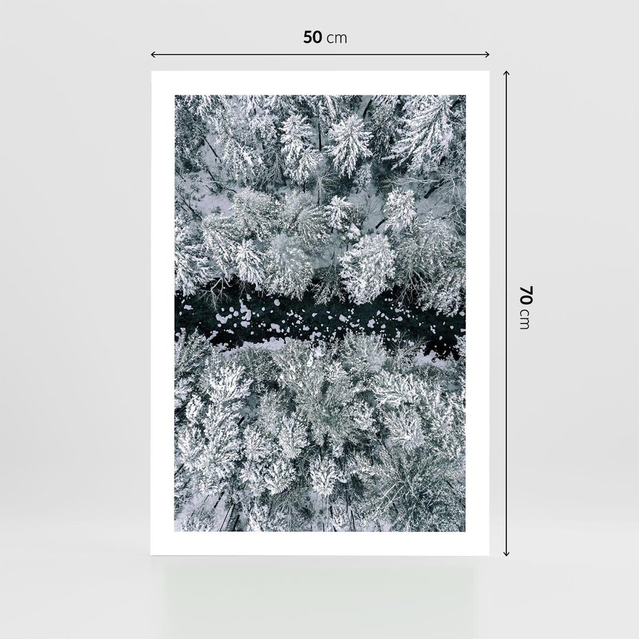 Plakat bez ramy 50x70 - Zimowy Krajobraz z Góry - zdjęcie z góry, zaśnieżony las i zamarznięty strumyk