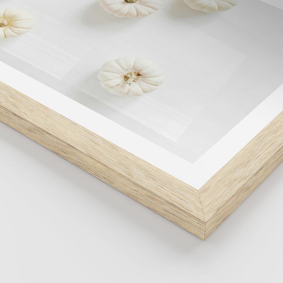 Plakat w ramie 30x40 - Biała Jesień: Dynie na Jasnym Tle - białe dynie, białe tło - rama drewno