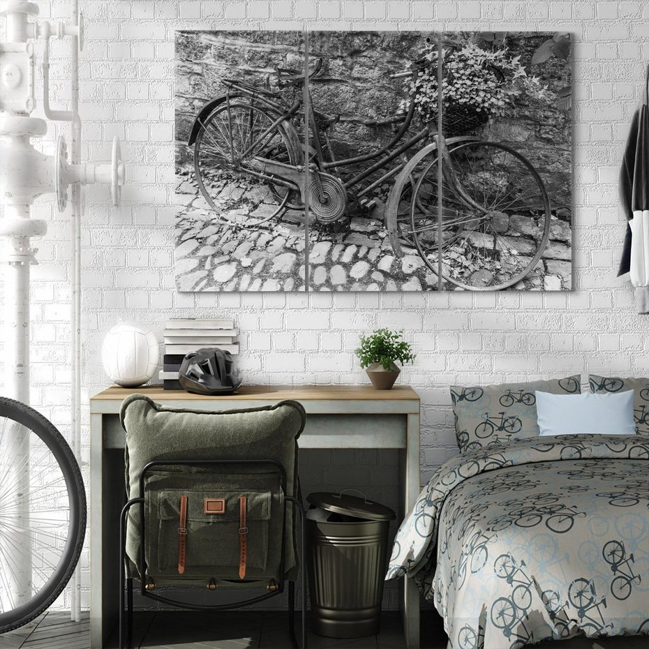 Obraz na płótnie 120x80 - Zapomniany Urok - czarno biała fotografia, stary rower oparty o mur