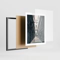 Plakat w ramie 40x50 - Odkryj tajemnice miasta - uliczka, perspektywa - rama czarna