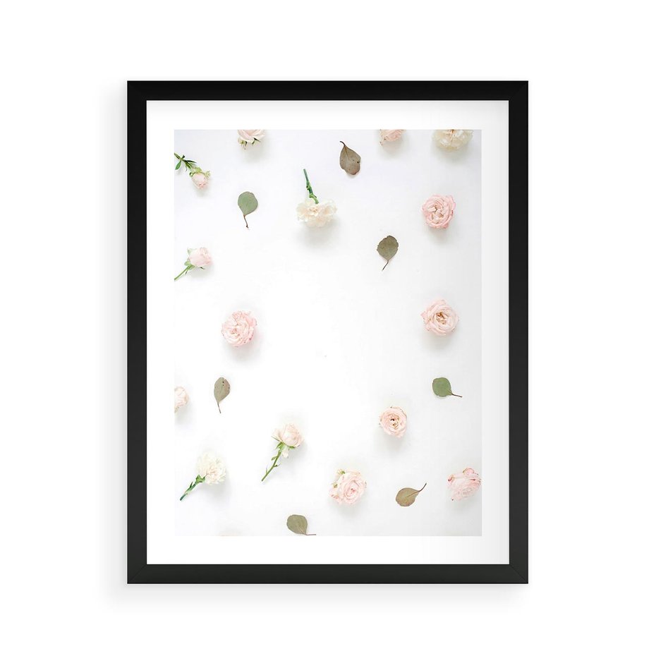 Plakat w ramie 40x50 - Romantyczna Kompozycja z Różami - kompozycja kwiatowa, róże - rama czarna