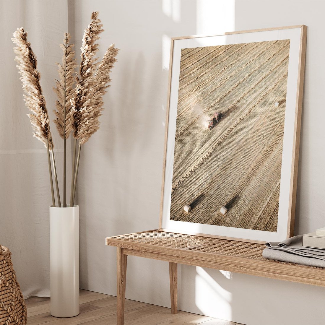 Plakat w ramie 50x70 - Rolnicza Praca - pole, traktor - rama drewno