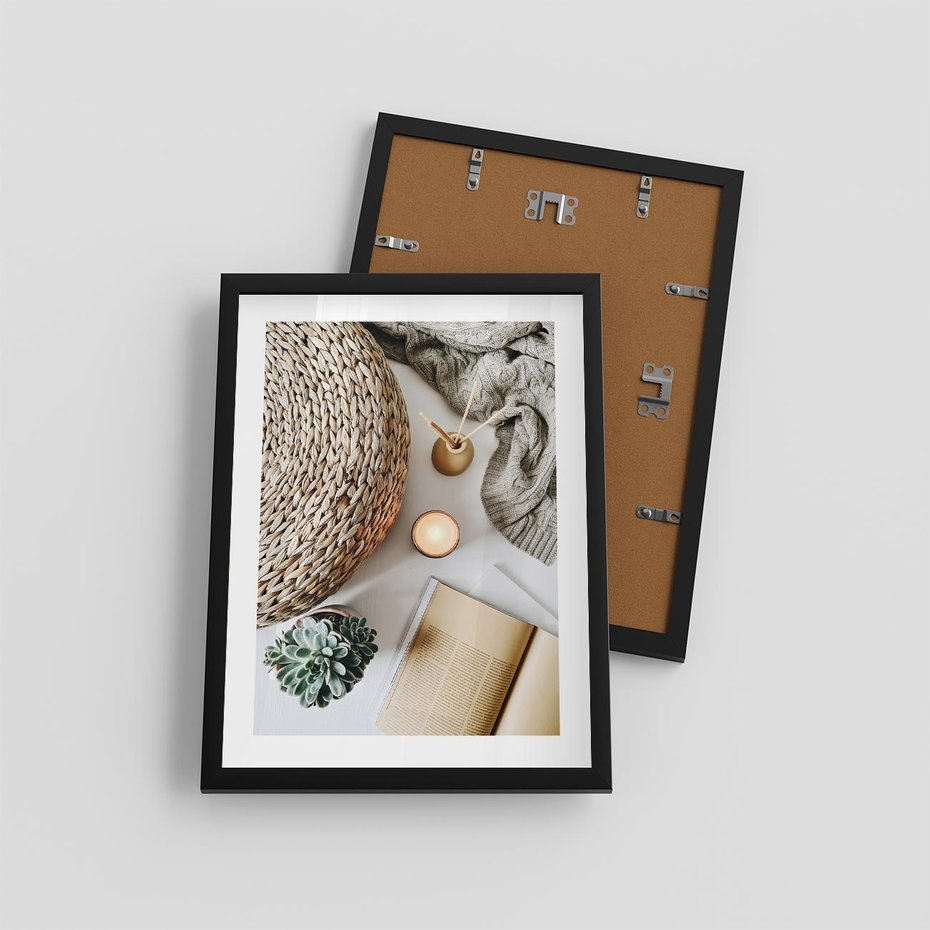 Plakat w ramie 30x40 - Przytulna Kompozycja Lifestyle - kompozycja lifestyle, wiklina - rama czarna