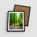 Plakat w ramie 40x50 - Spacer po urokliwej dróżce w lesie - las, dróżka - rama czarna