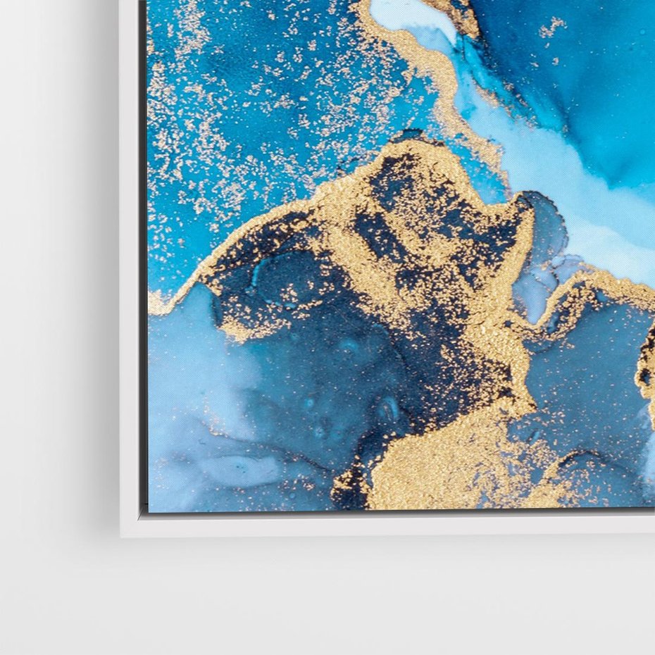 Obraz w ramie 50x50 - Elegancja i Wyrafinowanie - marmur, złoto - rama biała