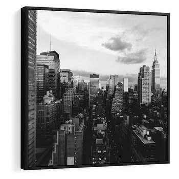 Obraz w ramie 50x50 - Wibracje Miejskiego Życia - miasto, wieżowce - rama czarna