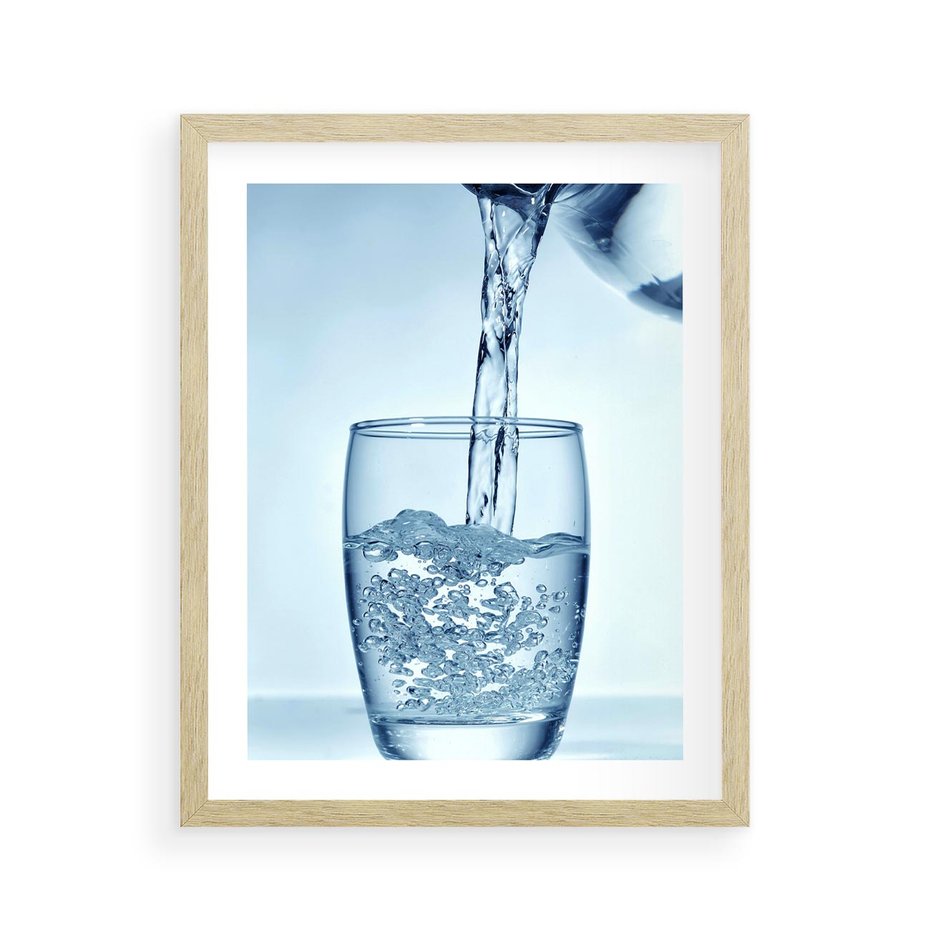 Plakat w ramie 40x50 - Chłodząca szklanka wody - szklanka, wody - rama drewno