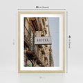Plakat w ramie 30x40 - Magiczne Spacery - hotel, uliczka - rama drewno