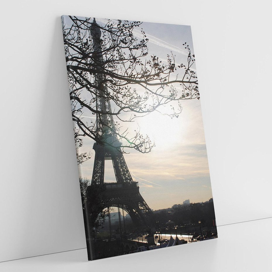 Obraz na płótnie 70x100 - Wieczorny spacer przy Wieży Eiffla - Paryż, Wieża