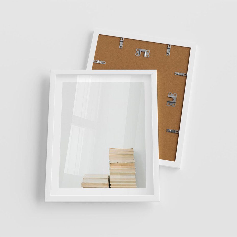 Plakat w ramie 40x50 - Stos Zakurzonych Opowieści - stos książek, ksiązki na stosie - rama biała