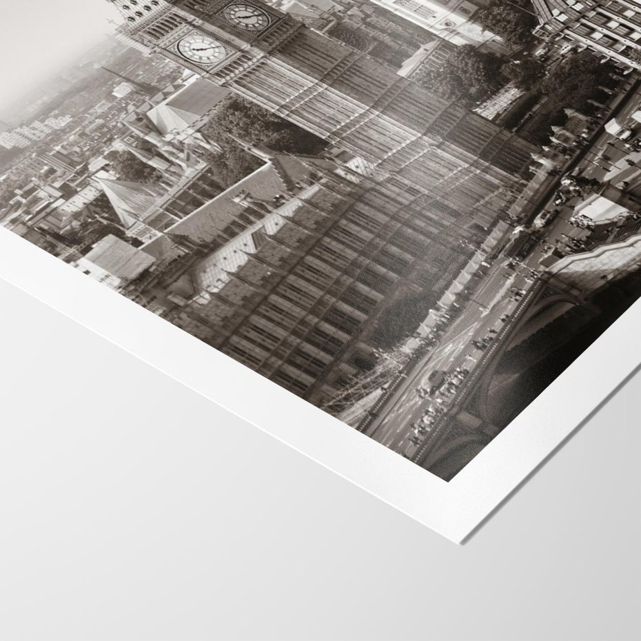 Plakat bez ramy 21x30 - Magiczna esencja Londynu: Big Ben i miasto - Big Ben, Londyn